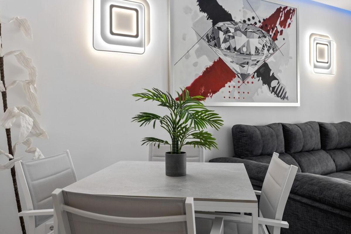 Fabulous One Bedroom Flat With Pool At The Golden Mile Apartamento